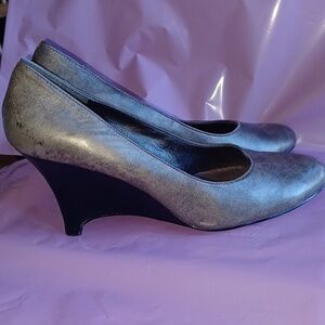 Andrew Geller 3" wedge, unique heel design, gray, leather,  red sole, Gina, 8.5